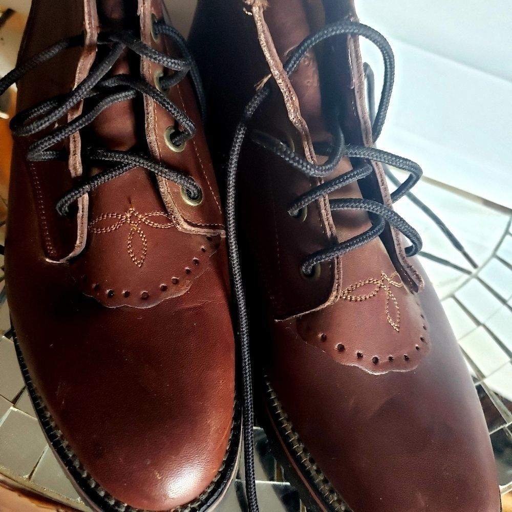 Tony Lama lace up boots. Women's size 5.5 - Picture 3 of 6